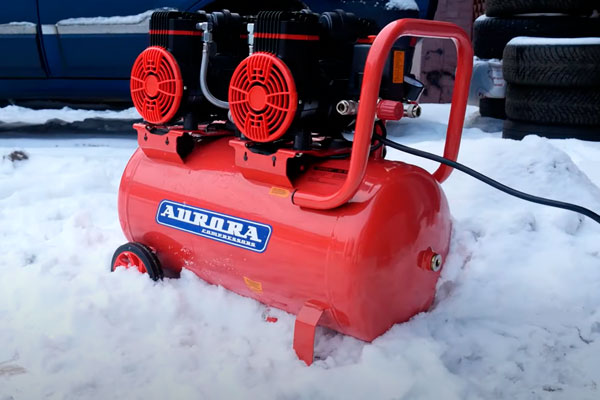 Запускаем безмасляный компрессор Aurora Passat на морозе