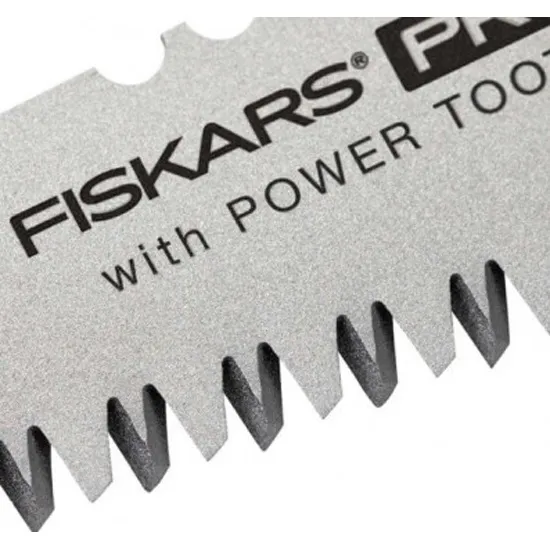 Пила зубчатая с ножнами PowerTooth 8 зубьев на дюйм FISKARS 1062935 купить в Минске с доставкой