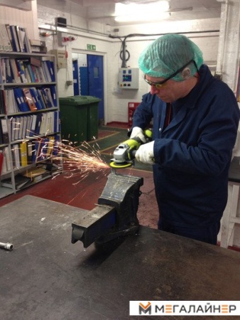 Угловая шлифмашина Ryobi R18AG-0 купить в Минске с доставкой