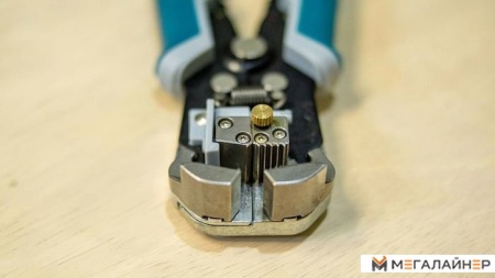 Купить Клещи для снятия изоляции Total THT15246 в Минске с доставкой