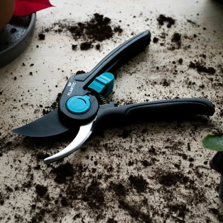 Секатор Plantic Light L64 25264-01 купить в Минске с доставкой