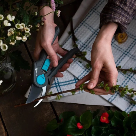 Секатор Plantic Light L64 25264-01 купить в Минске с доставкой