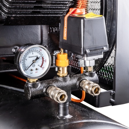 Компрессор ременной Foxweld AEROMAX 1050/500 HP