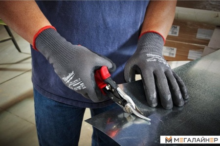 Нитриловые перчатки Milwaukee Cut level 5/E 8/M 4932471424