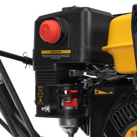 Гибридная снегоуборочная машина с функц. подметания Denzel SWB-600, 212 сс, руч. старт, 2 насадки купить в Минске с доставкой