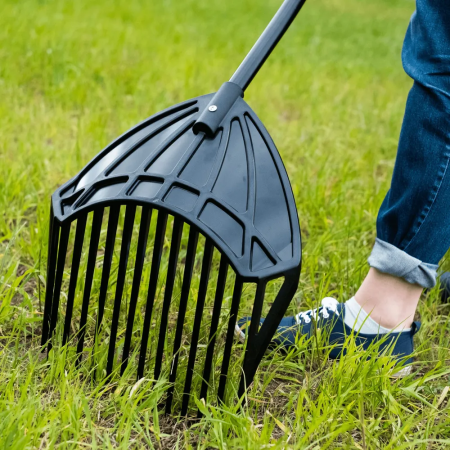 Грабли совковые Plantic 33302-01 купить в Минске с доставкой