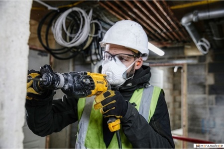 Перфоратор DeWalt D25133K-QS (кейс) купить в Минске с доставкой