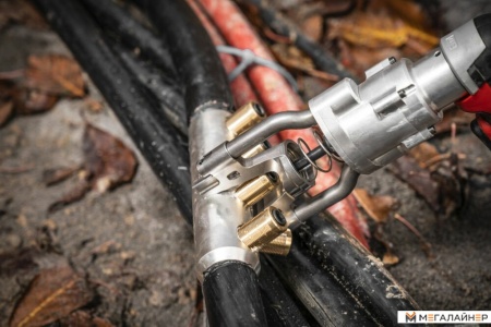 Инструмент для болтовых соединителей и наконечников Milwaukee M18 M18BSBT-202X 4933493289 (с 2-мя АКБ, кейс) купить в Минске с доставкой