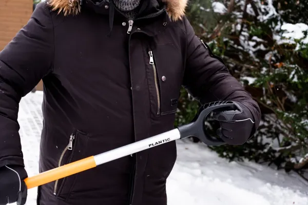 Лопата для уборки снега Plantic Snow Ergonomic 12009-01 купить в Минске с доставкой