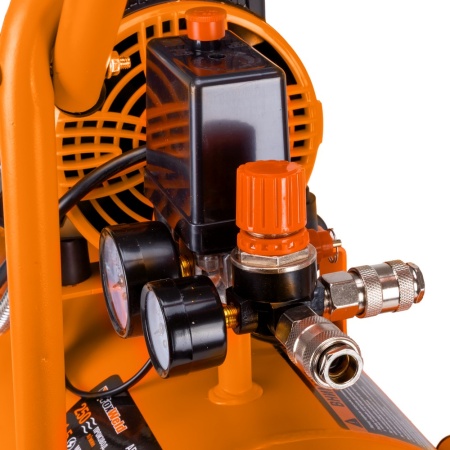 Компрессор безмасляный FoxWeld AERO 250/24F