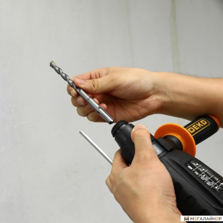 Перфоратор Deko ZKH1000W 084-1014 (кейс) купить в Минске с доставкой