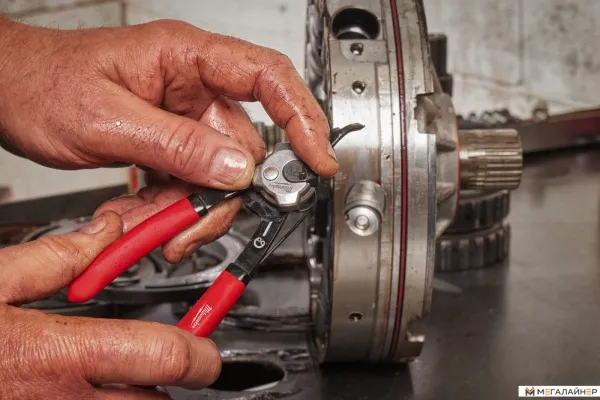 Съемник стопорных колец Milwaukee 4932492490 купить в Минске с доставкой