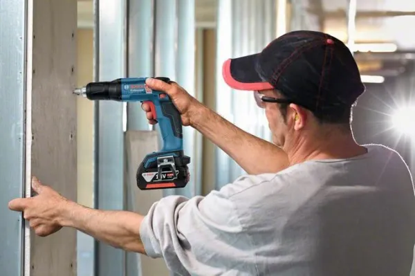 Шуруповерт Bosch GSR 18 V-EC TE Professional [06019C8003] купить в Минске с доставкой