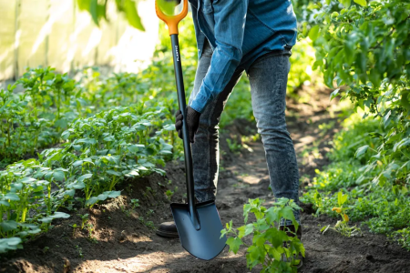 Лопата штыковая остроконечная Plantic Terra 11005-01 купить в Минске с доставкой
