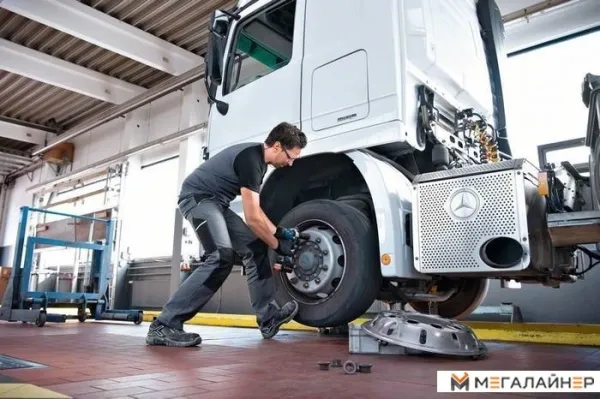 Гайковерт Bosch GDS 18V-1000 Professional 06019J8304 (с 2-мя АКБ, кейс) купить в Минске с доставкой