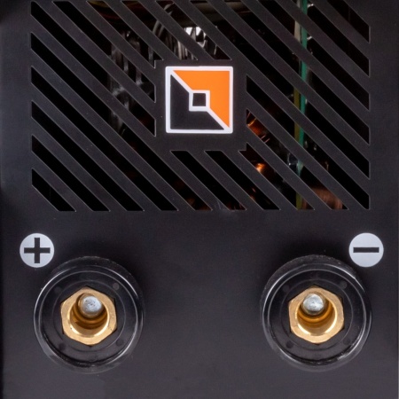 Сварочный аппарат FoxWeld UNO MMA 200 SYN