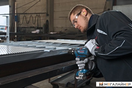 Дрель-шуруповерт Bosch GSR 18-2-LI Plus Professional [06019E6102] купить в Минске с доставкой