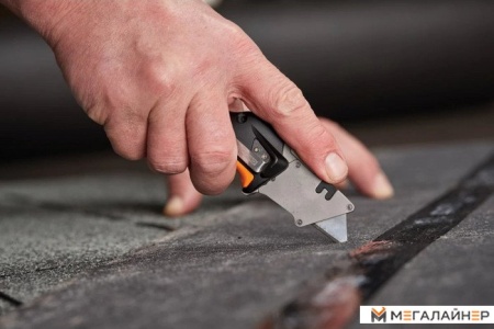 Нож строительный Fiskars CarbonMax 1027224 купить в Минске с доставкой