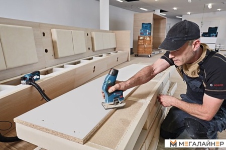 Кромочно-петельный фрезер Bosch GKF 12V-8 Professional 06016B0000 (с 2-мя АКБ и кейсом) купить в Минске с доставкой