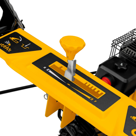 Бензиновая снегоуборочная машина SB 560 LP, 212cc, эл.старт, фара// Denzel купить в Минске с доставкой