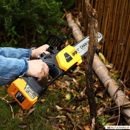 Аккумуляторная пила Deko DKCHS 20 085-2001 (с 1-им АКБ) купить в Минске с доставкой