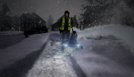 Снегоуборщик Greenworks GD82ST (с АКБ 5 А/ч) купить в Минске с доставкой