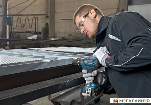 Дрель-шуруповерт Bosch GSR 18-2-LI Plus [06019E6120] купить в Минске с доставкой