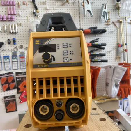 Сварочный инвертор HUGONG ETIG 200 III
