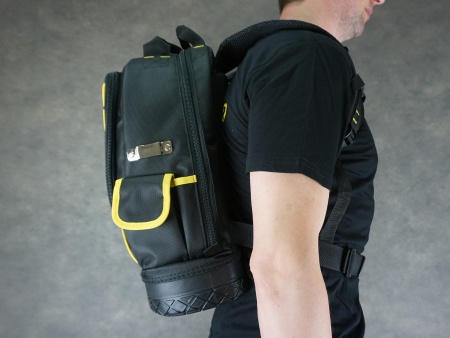 Рюкзак для инструментов, пластиковое дно, 30л BERGER BG1199 купить в Минске с доставкой