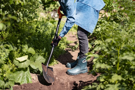 Лопата штыковая остроконечная Plantic Terra 11005-01 купить в Минске с доставкой